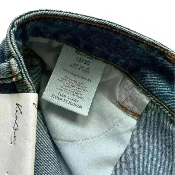 NWT - KanCan Dahana High-Rise Shorts in Medium Wash -Size 13/30 - Picture 5 of 5